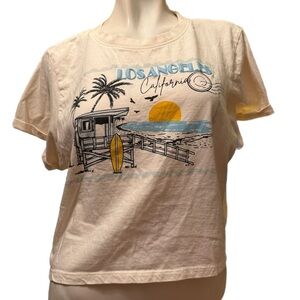 Messy Bun Just Chillin Los Angeles Graphic Cropped Tee